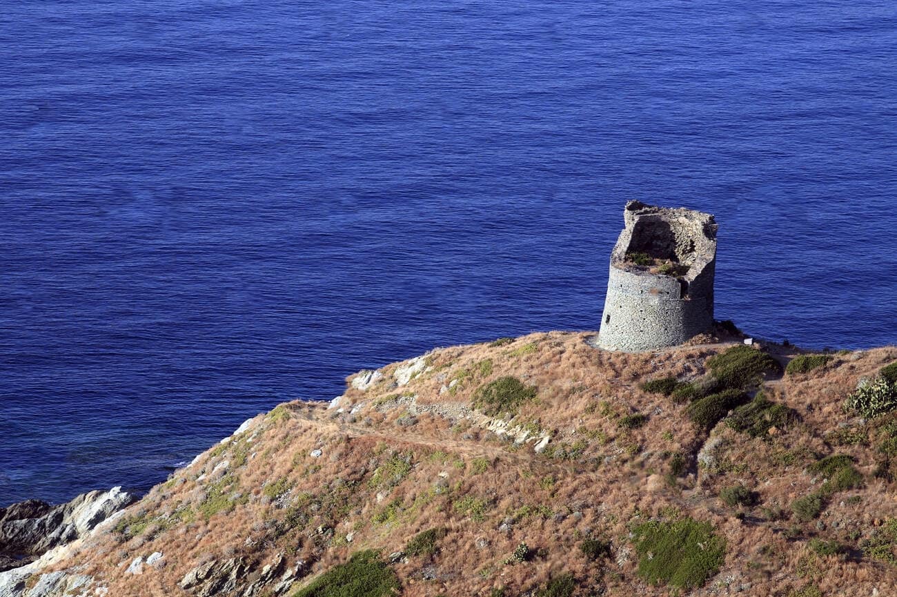 Tours Génoises du Cap Corse 1 La Tour de PINO ou du SCALU